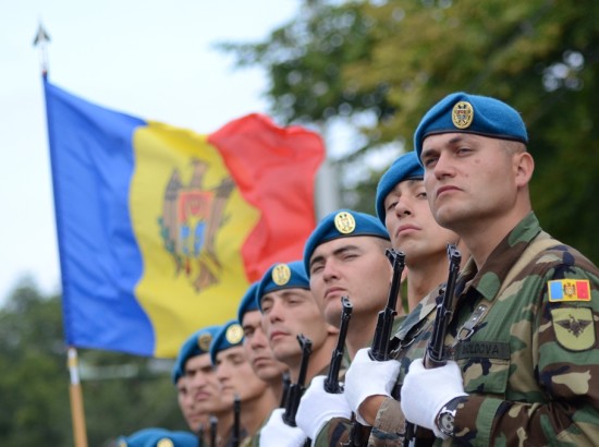"Молдовське суспільство розколоте приблизно навпіл. Це нагадує Україну до початку війни..."